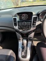 2013 HOLDEN CRUZE 4D SEDAN SRi V JH MY13